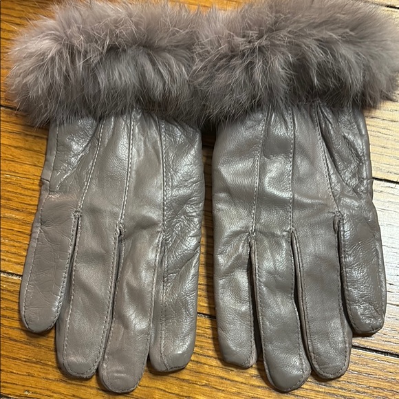 Accessories - Gray Leather Gloves with Faux Fur Trim